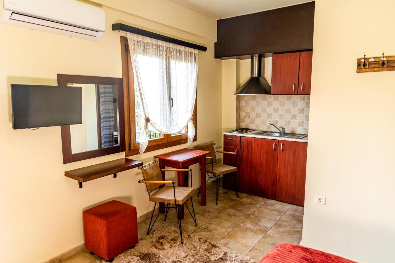 Hotel Enastron Kalavryta Esterno foto