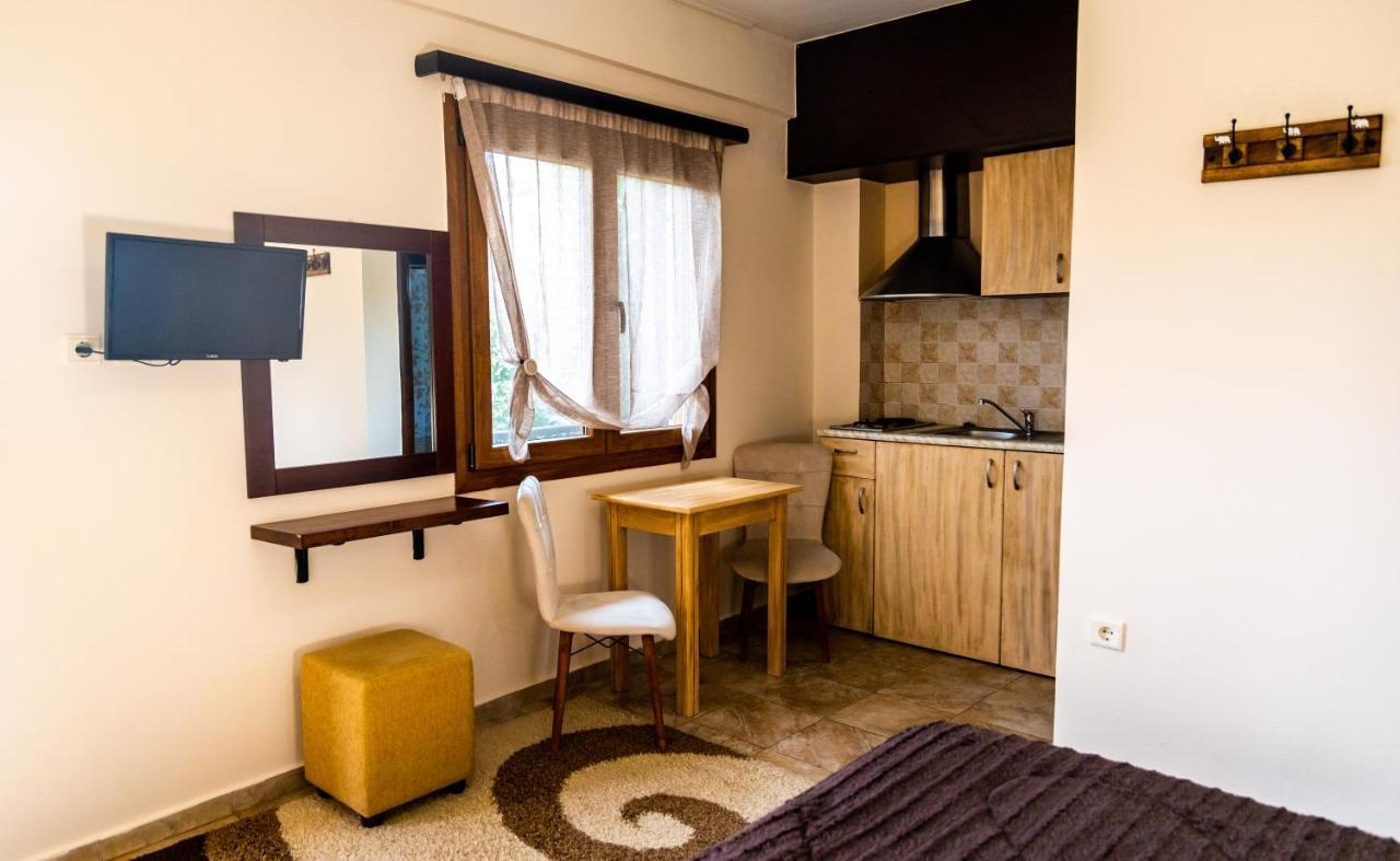 Hotel Enastron Kalavryta Esterno foto