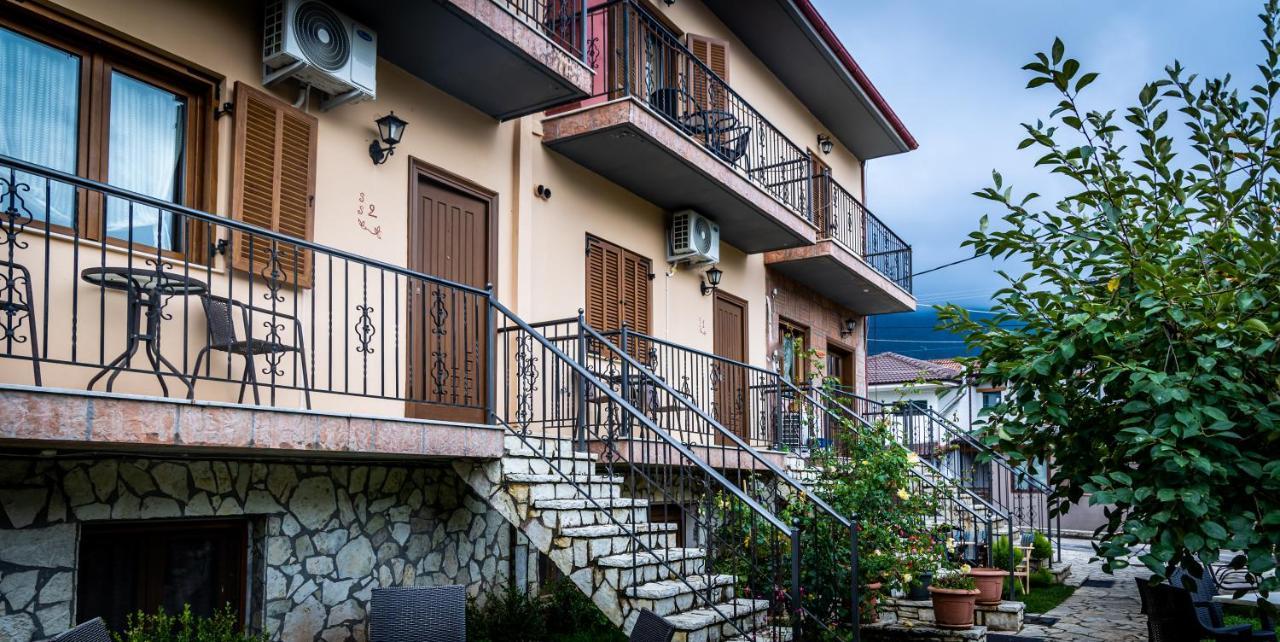 Hotel Enastron Kalavryta Esterno foto