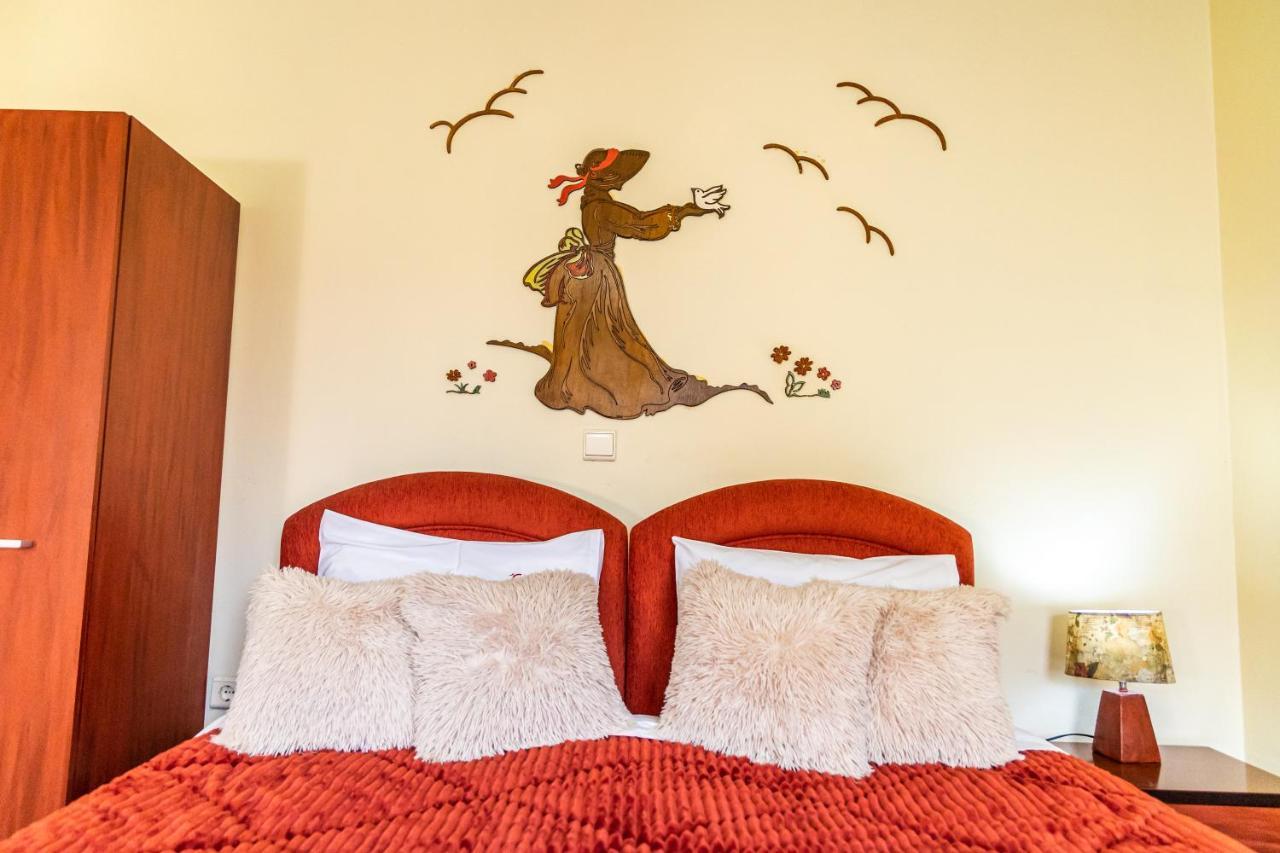 Hotel Enastron Kalavryta Esterno foto