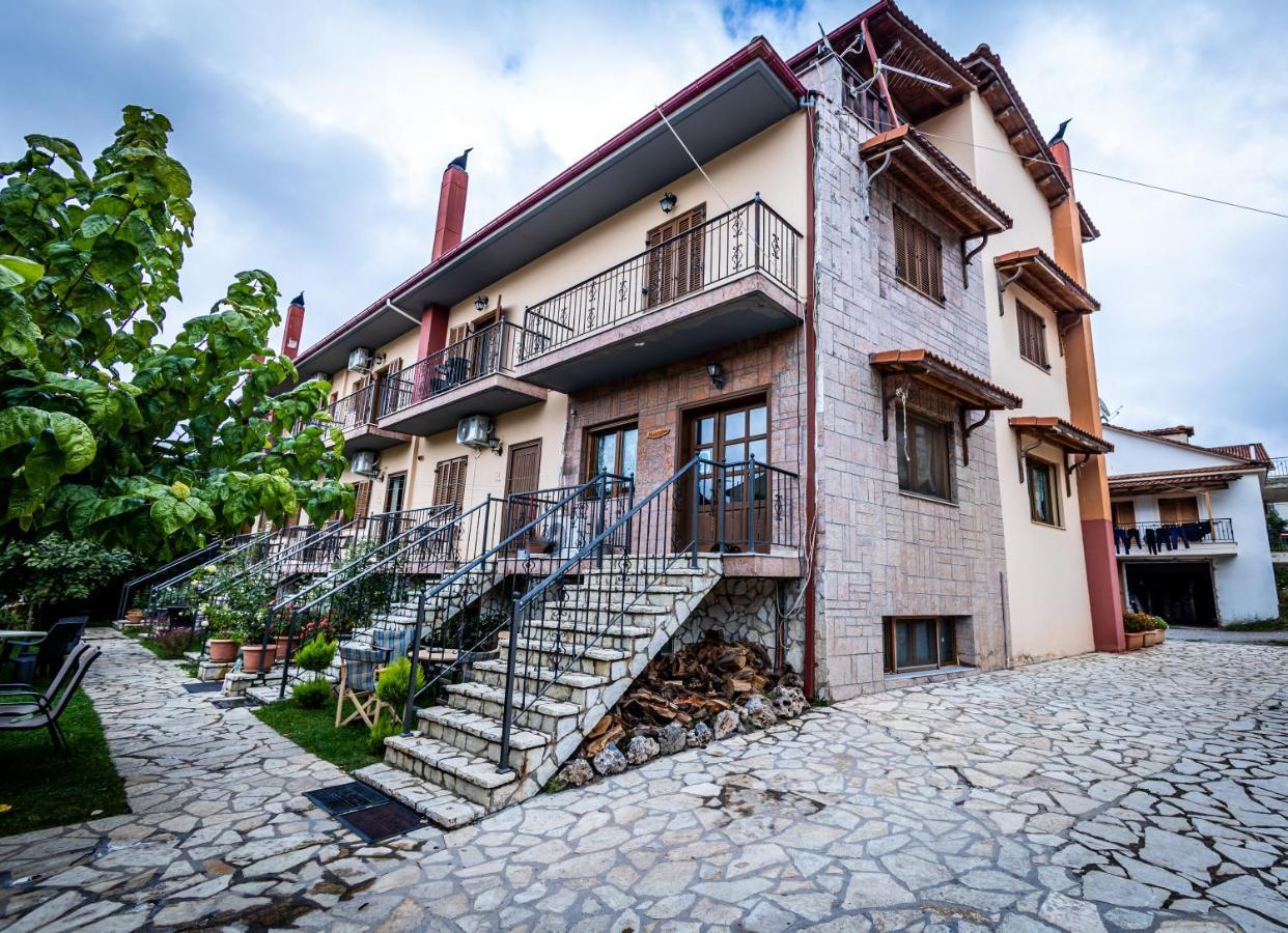 Hotel Enastron Kalavryta Esterno foto
