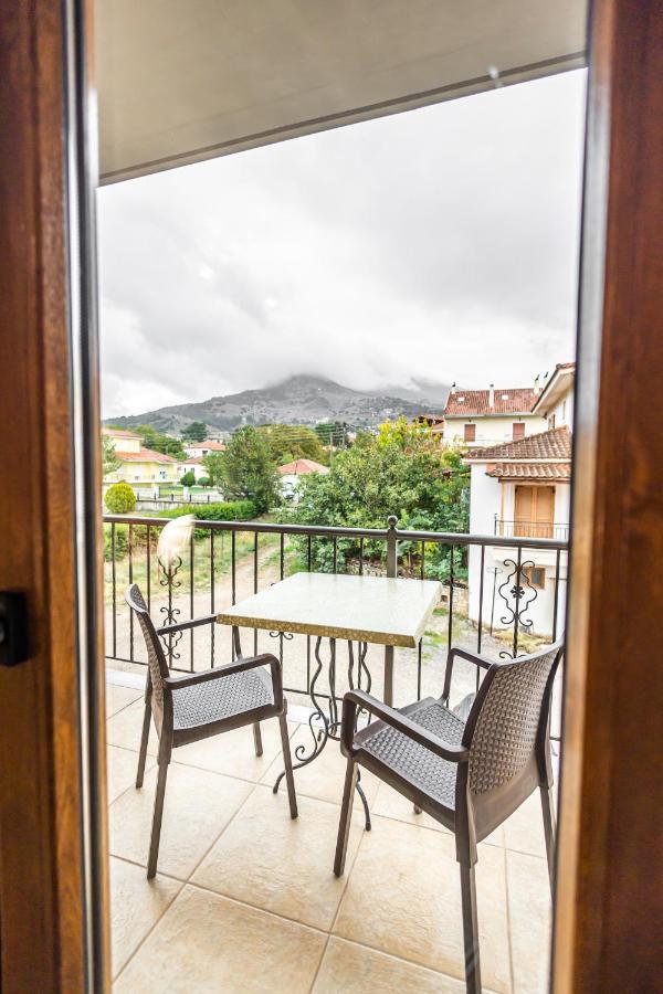 Hotel Enastron Kalavryta Esterno foto