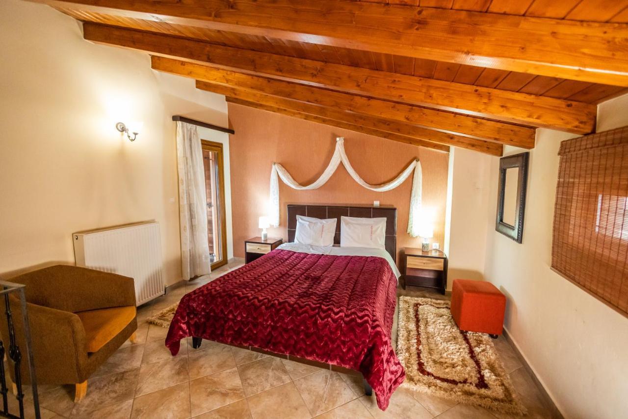 Hotel Enastron Kalavryta Esterno foto